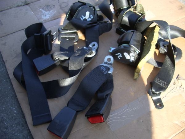 bmw e39 bezpecnostne pasy auta - 2