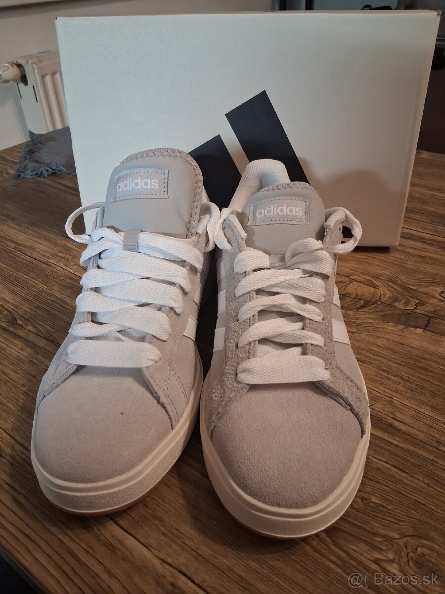 Pánske botasky Adidas - úplne nové - 2