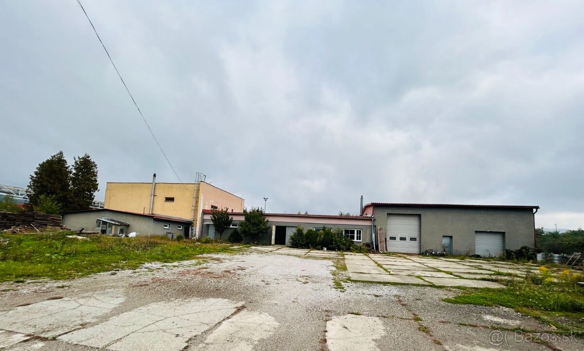 Budovy v priemyselnom areáli NA PREDAJ - 2