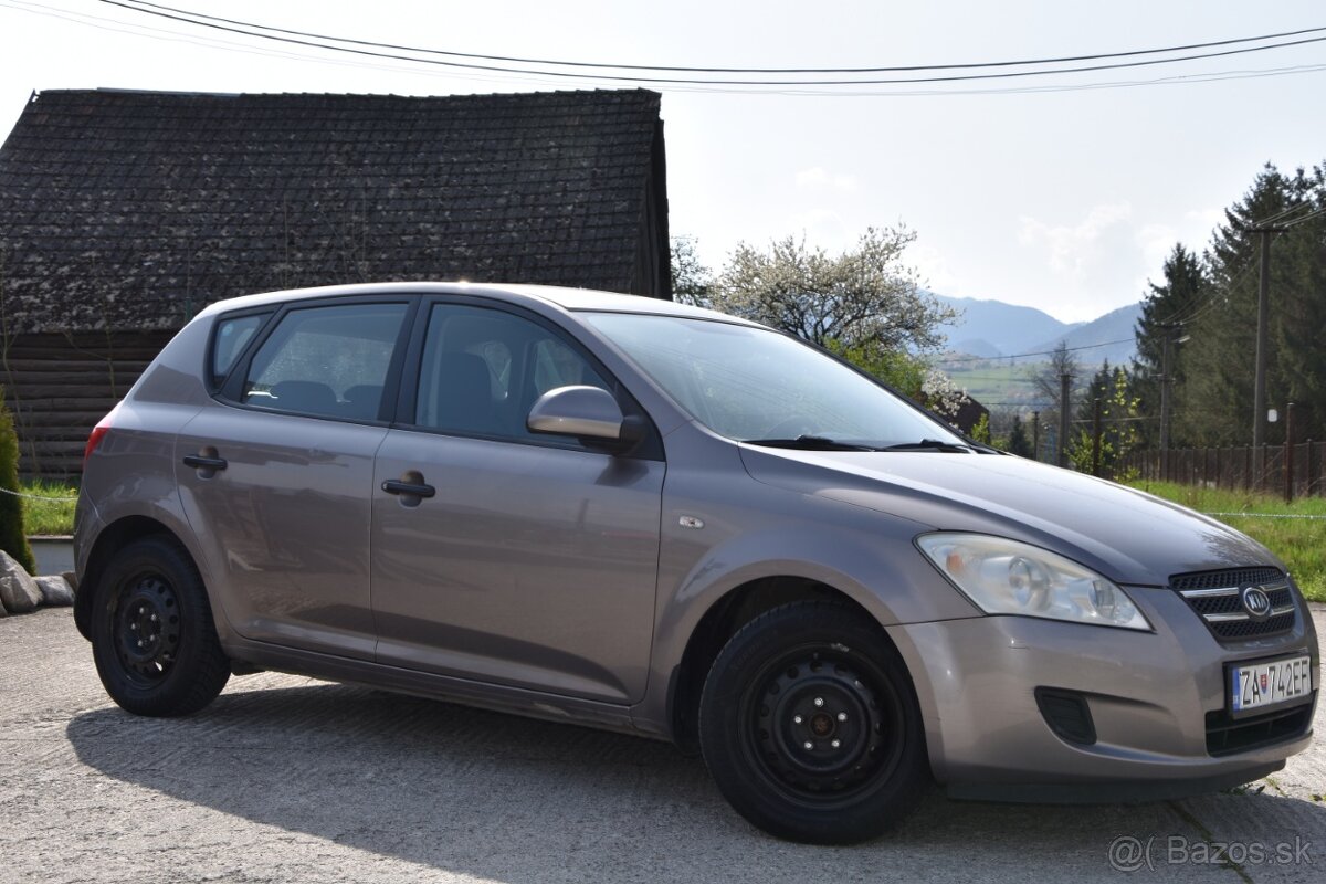 Kia Ceed SW 1.6 CRDi - 2