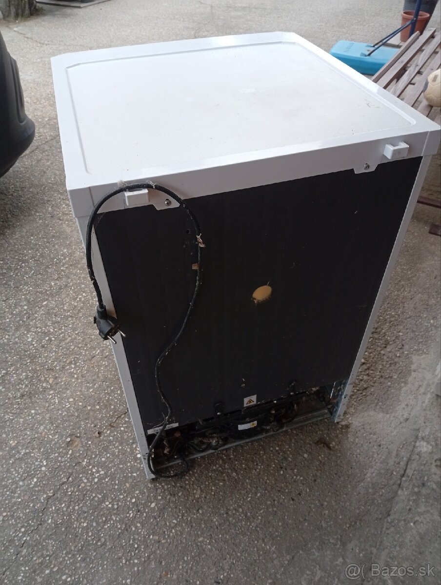 AMICA CHLADNIČKA - 2