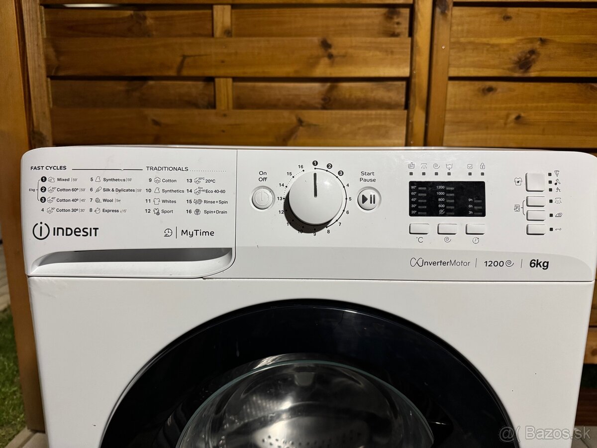 Práčka Indesit - 2