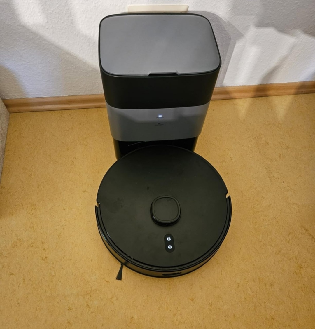 Robotický vysávač mop a vysavač v jednom - 2