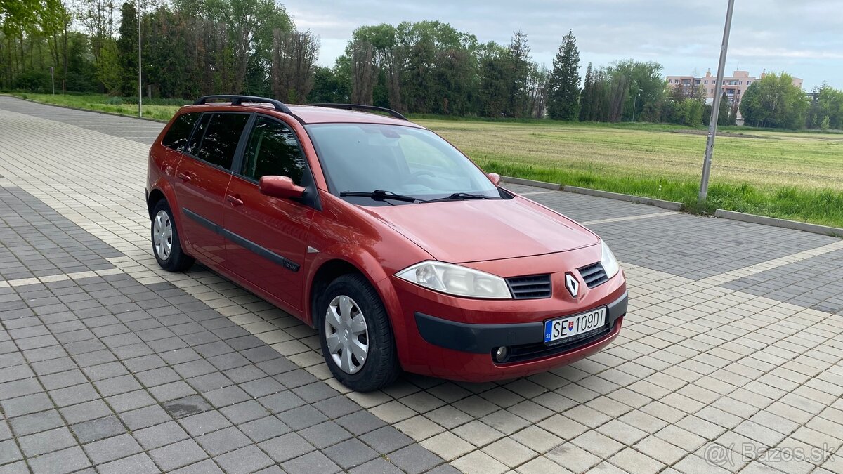 Renault Megane 1.6 benzín kombi - 2