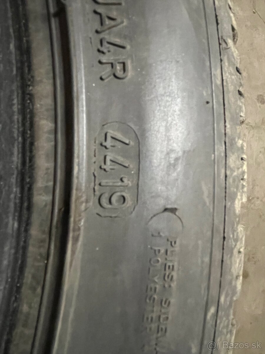 Zimne Dunlop 235/45 r18 - 2