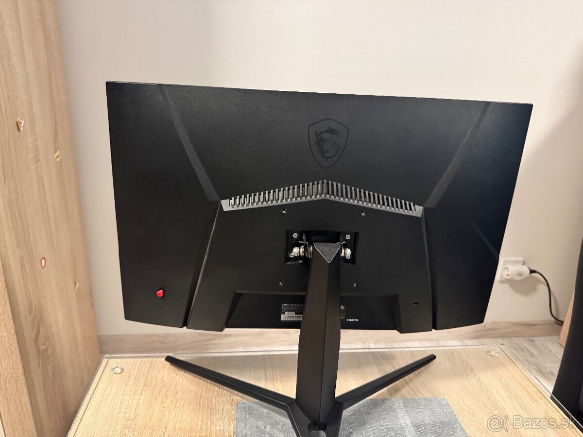 MSI G24C4 - 2