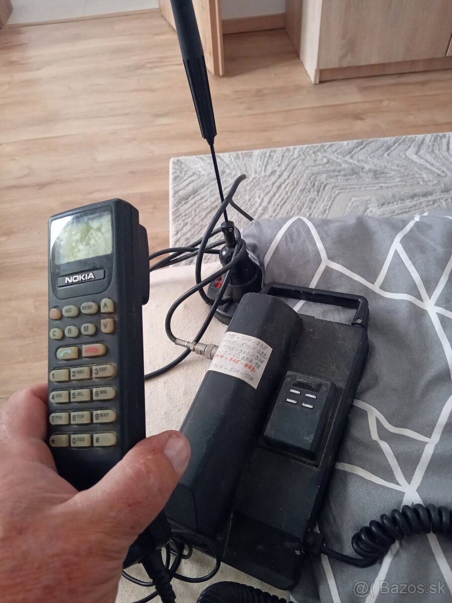 Predám retro mobil Nokia - 2