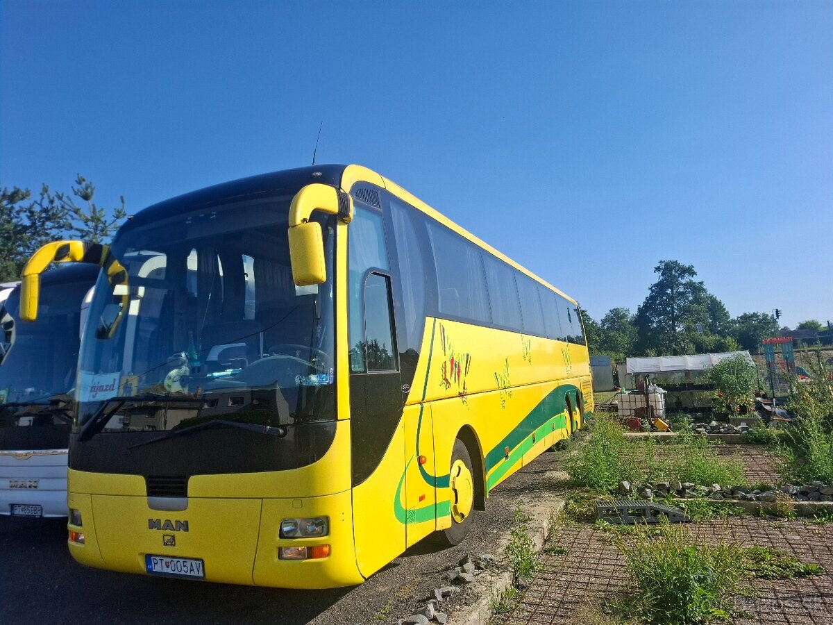 Man Lion's Coach R08 - 2