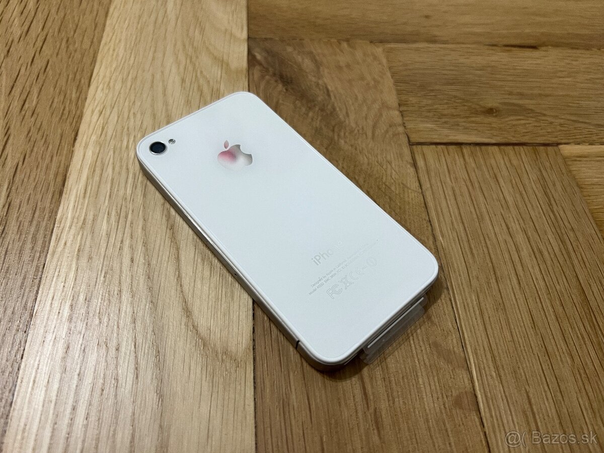 Nový Apple iPhone 4 32GB White - 2