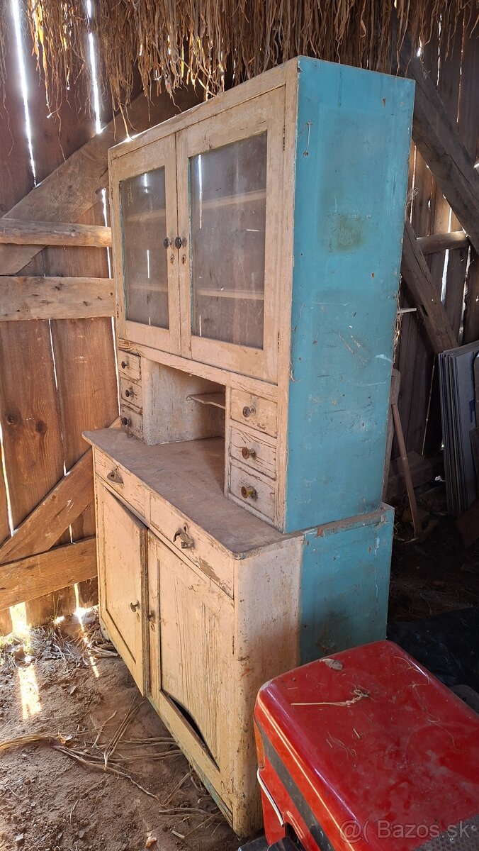 Predám kredenc - 2
