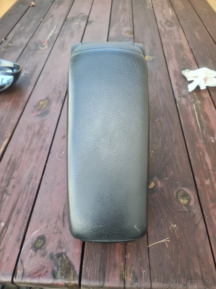 Lakťová opierka audi a6 c5 - 2