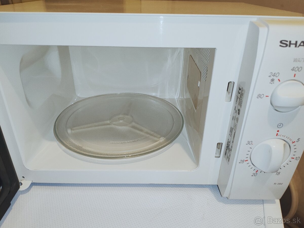 Predám mikrovlnku Sharp - 2