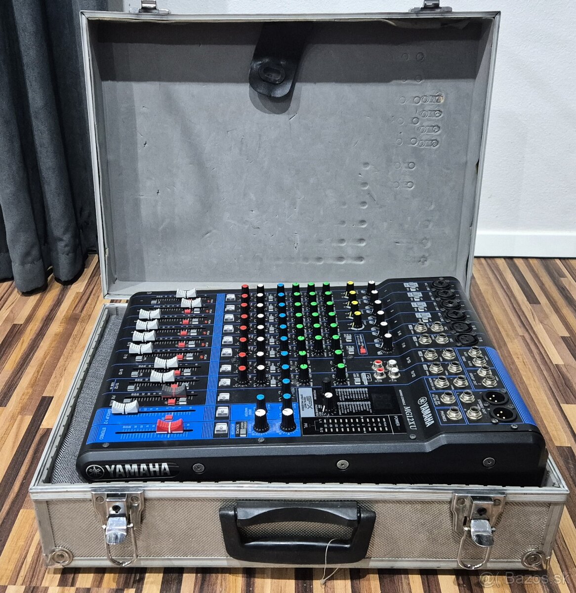 Yamaha MG12XU Analógový mixpult - 2