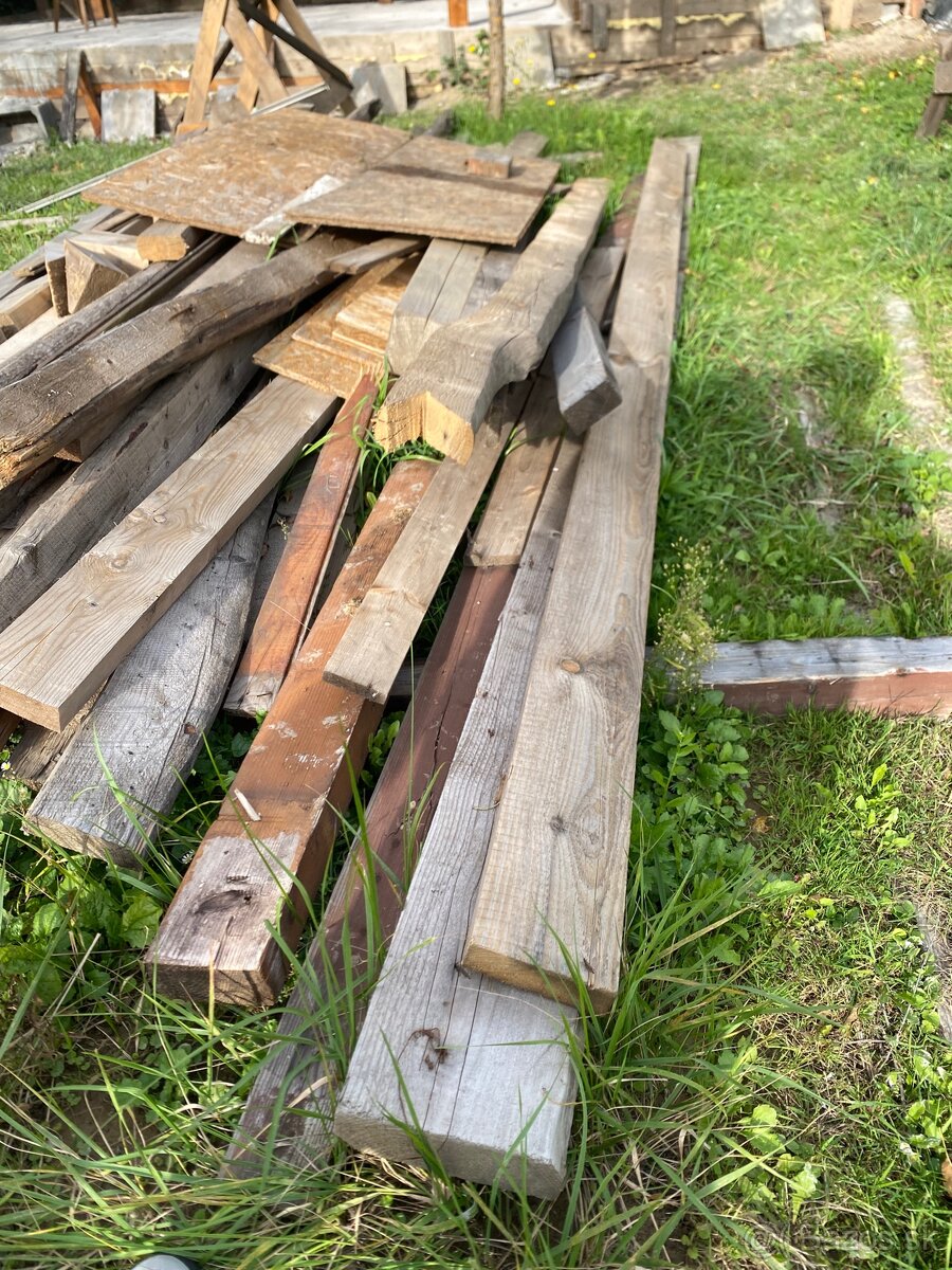 Hranoly, laty dosky na šalung - 2