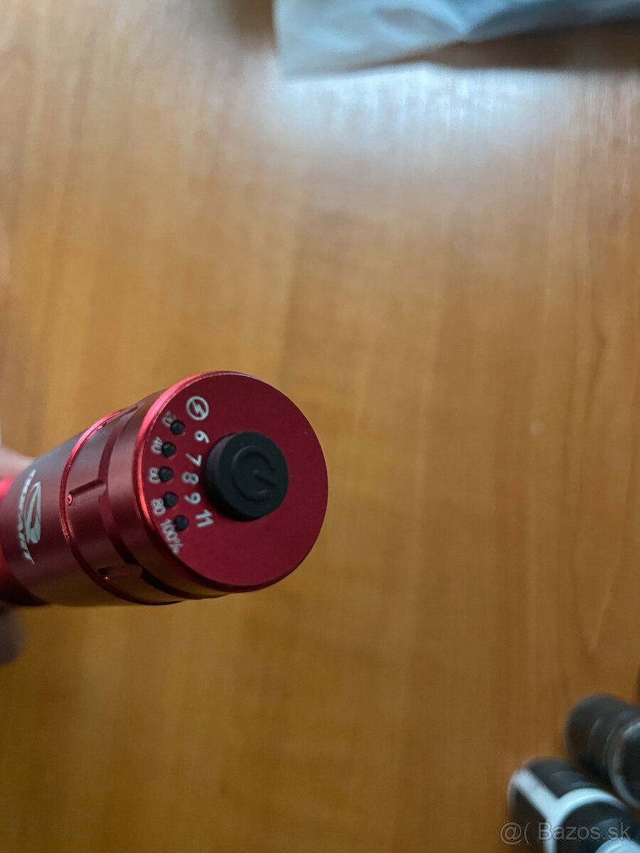 Strojček na tetovanie - 2