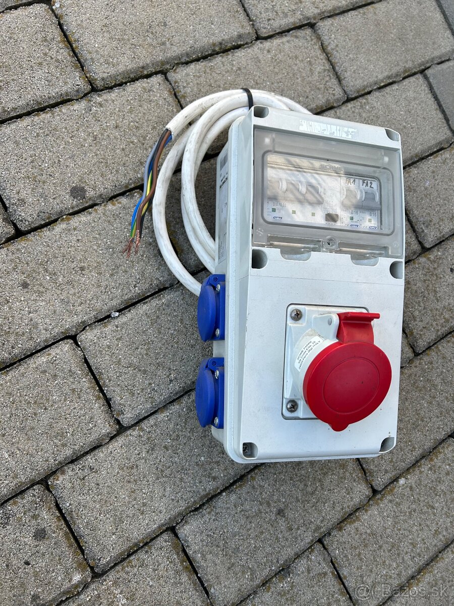 Rozvodnica 4x230v 1x400v - 2