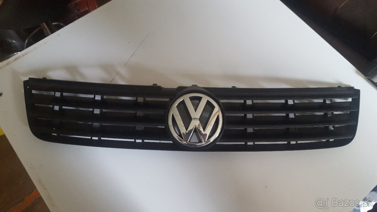 Volkswagen - kryt / predná maska - 2