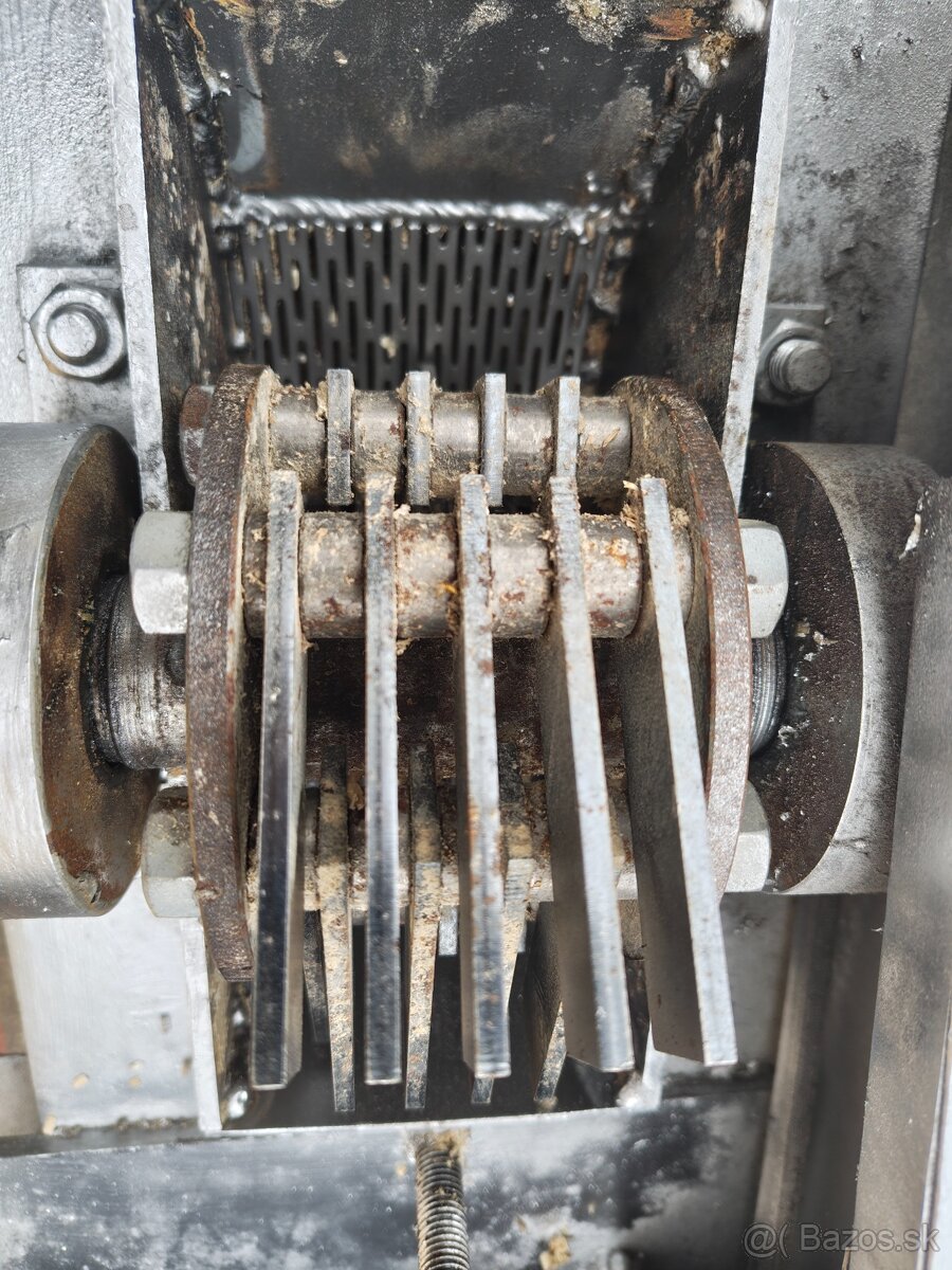 Kladivkový šrotovník - 2