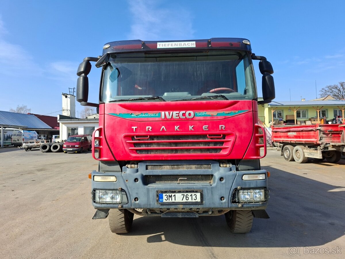 IVECO TRAKKER 450 8X4 - 2
