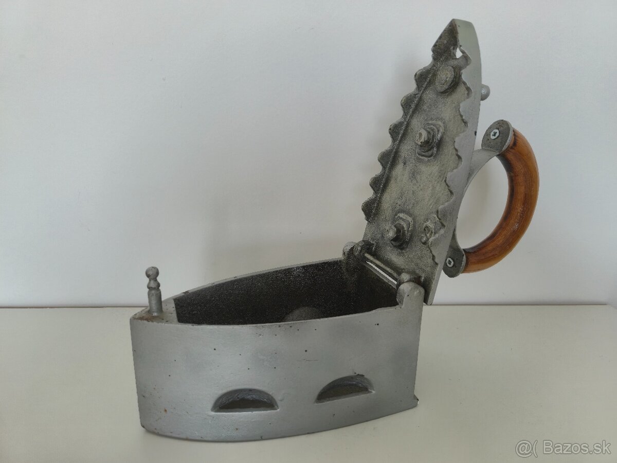 Stará žehlička - piglajz - 2