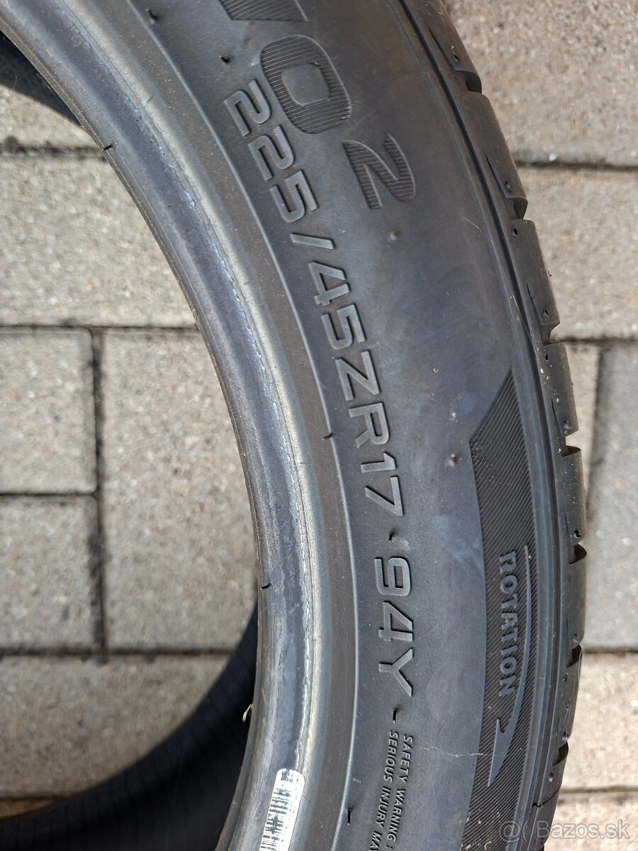 225/45r17 hankok - 2