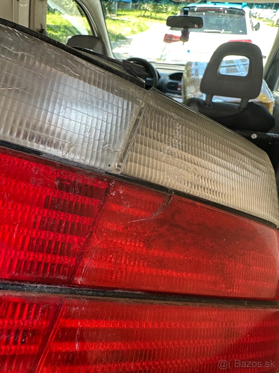 Svetlá e36 sedan - 2