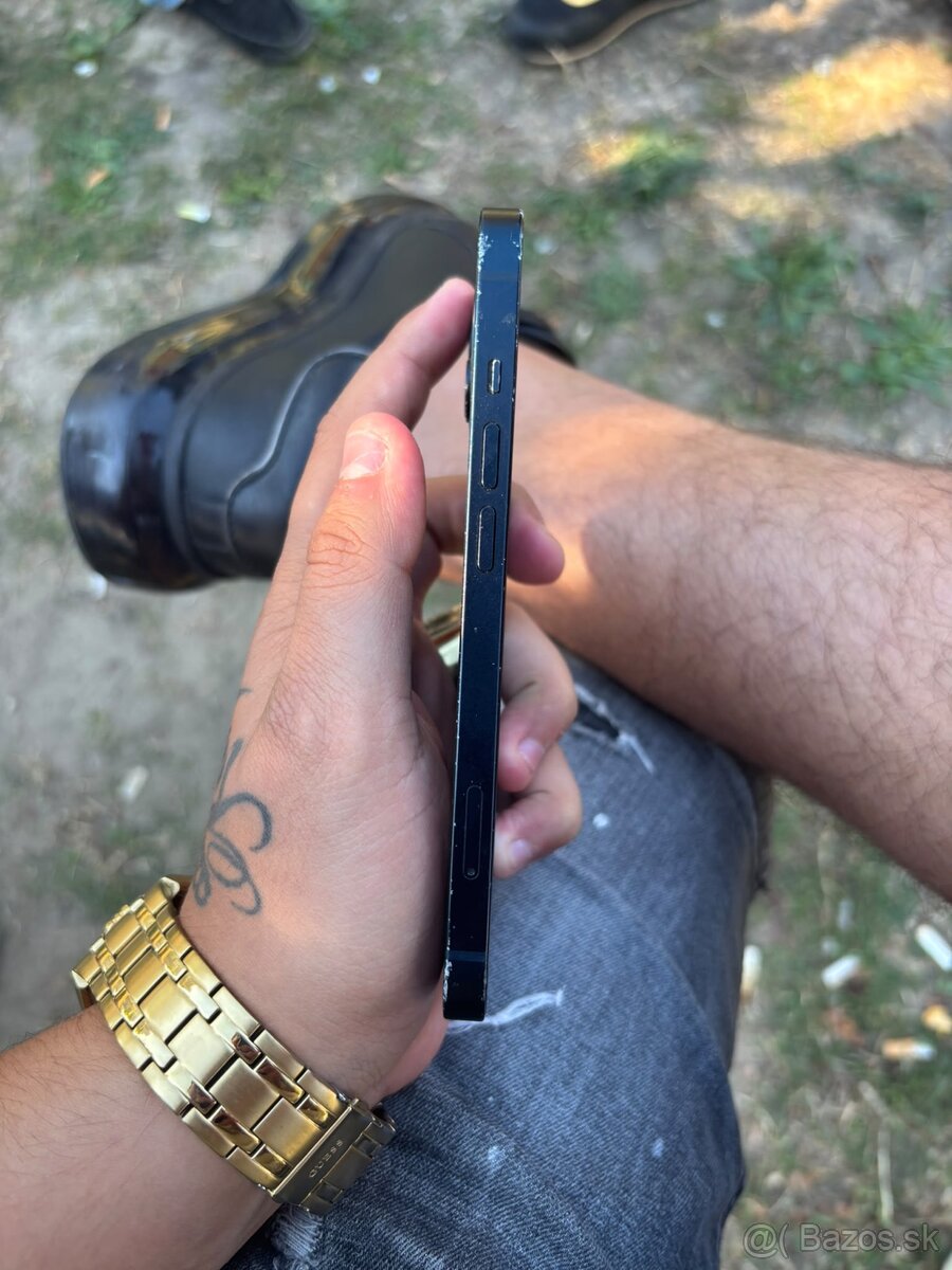Predám iPhone 13 - 2