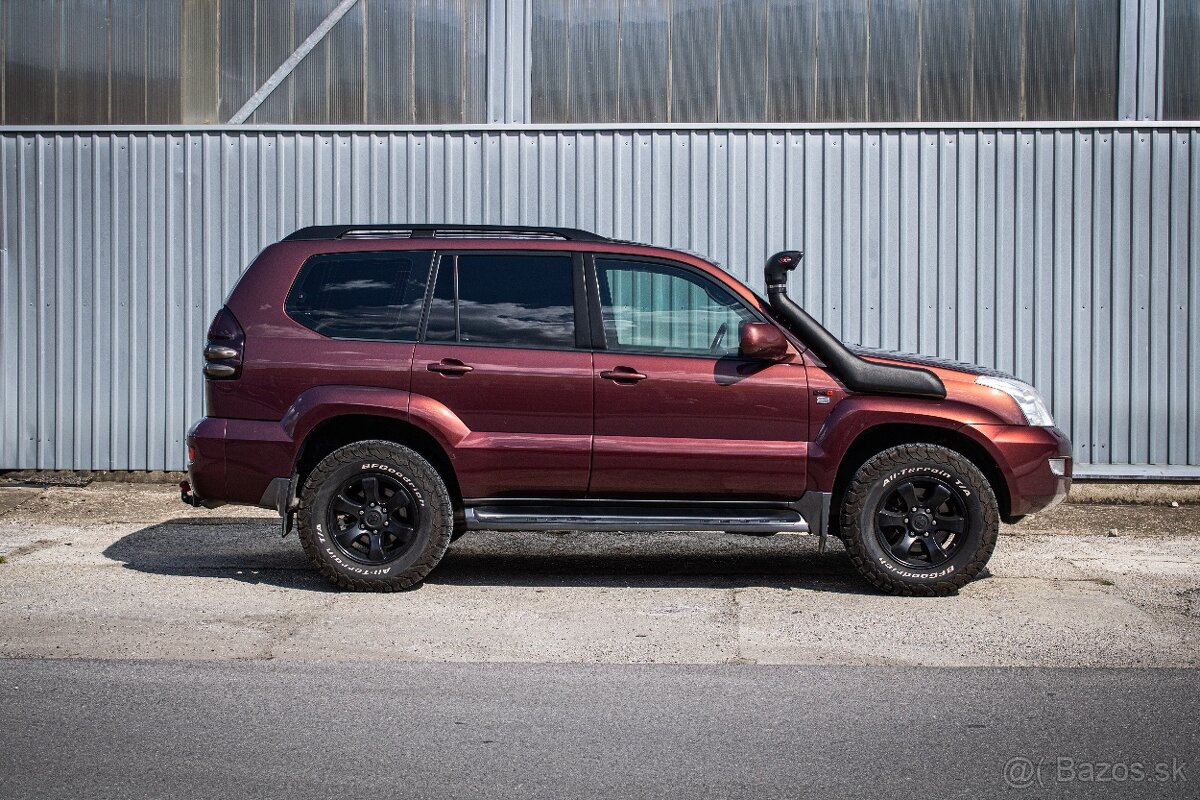 Toyota Land Cruiser 3.0 D-4D Lux+ A/T, Strešné, Exkluziv lak