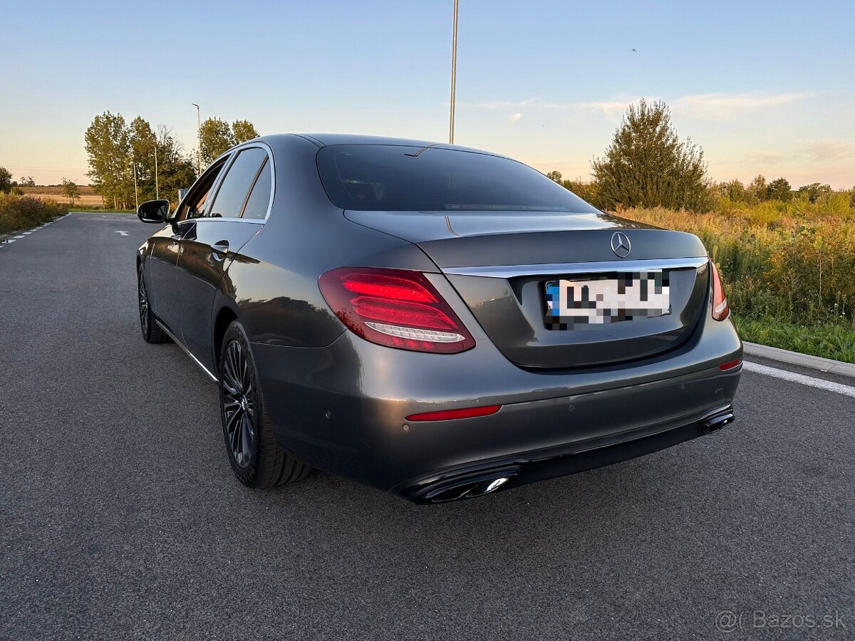 Mercedes-Benz E-Class Sedan 220d (2019) - 2