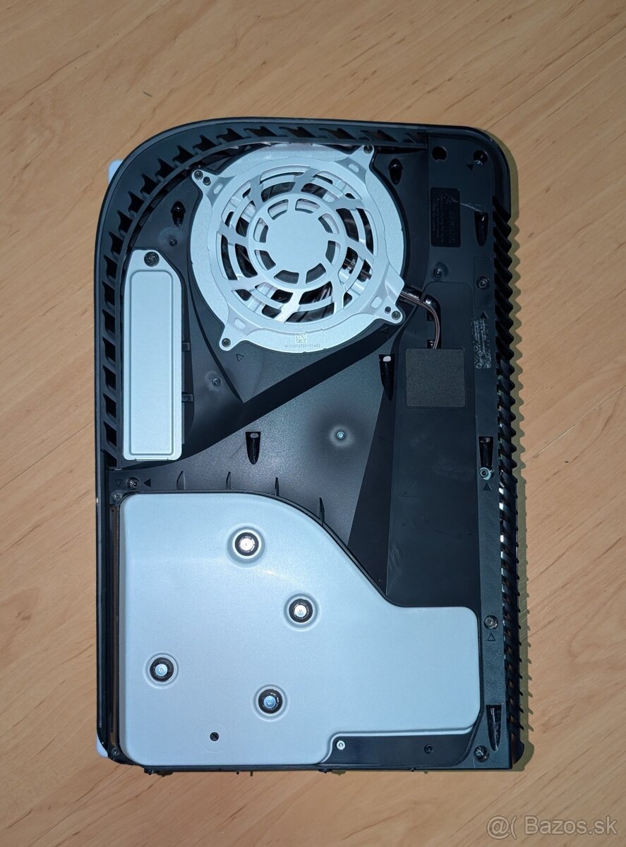 PS5 825GB s mechanikou GPU problém - 2