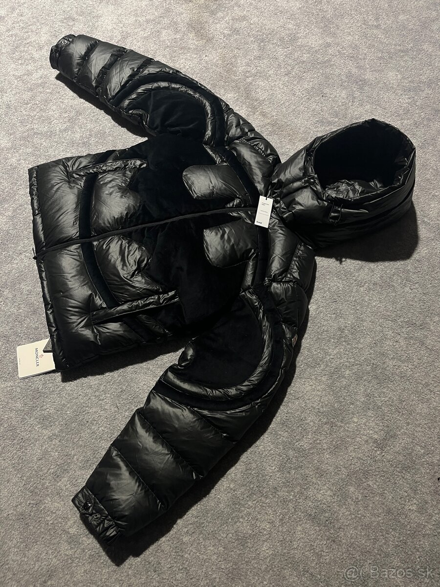 PRAVÁ Batman x Moncler bunda - 2