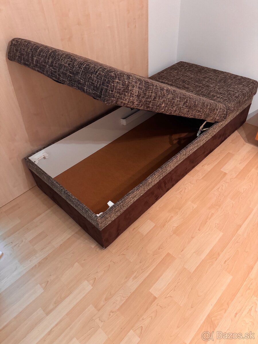 Jednolôžková postel - 2