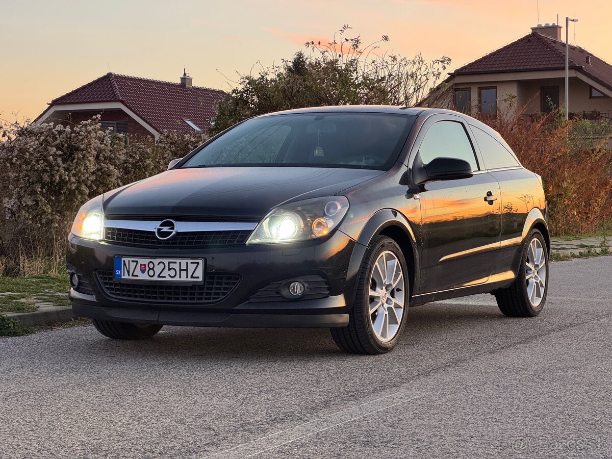 Opel Astra GTC 1.9 cdti (2008) - 2