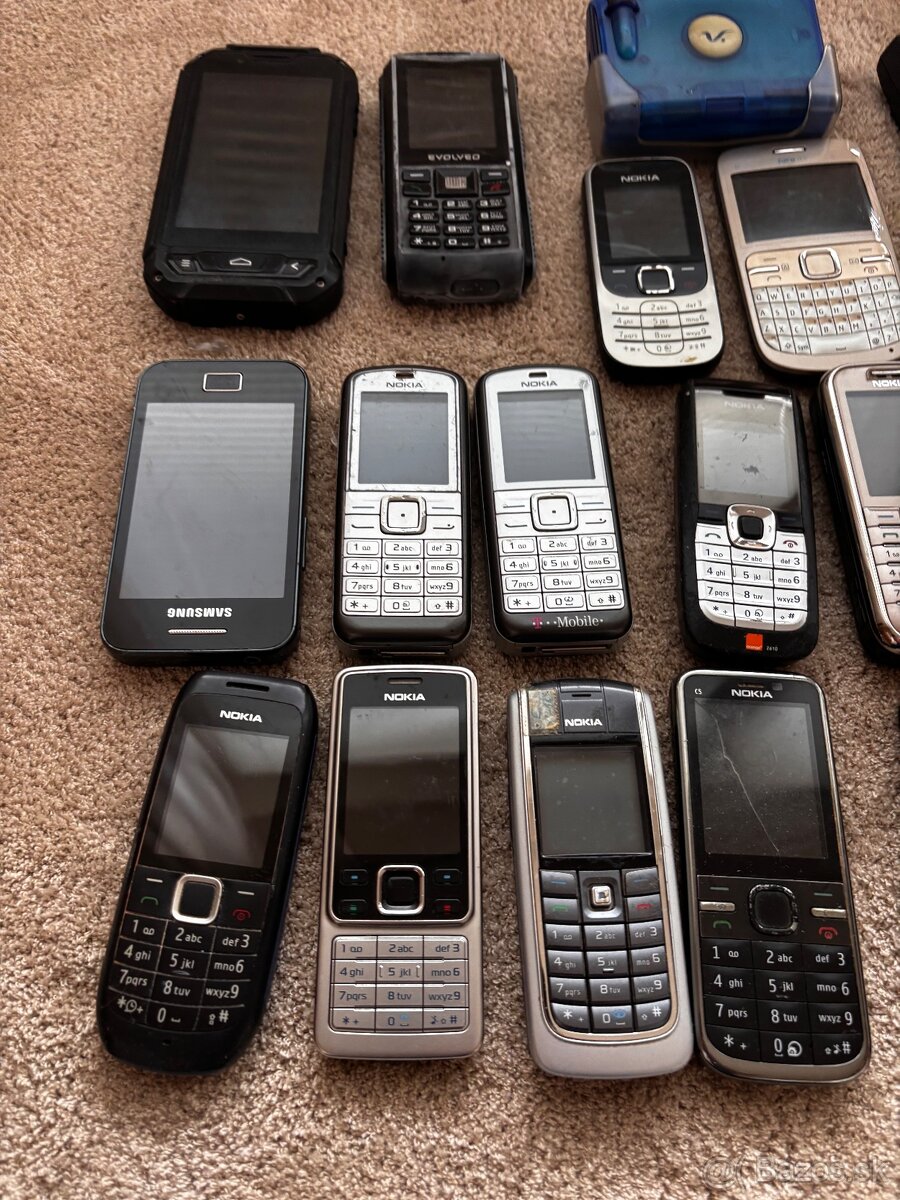 Staré mobilné telefóny - 2