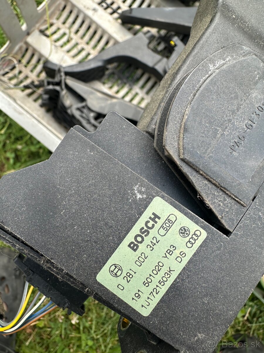 Plynovy pedal golf4 octavia 2 golf 5 jetta - 2