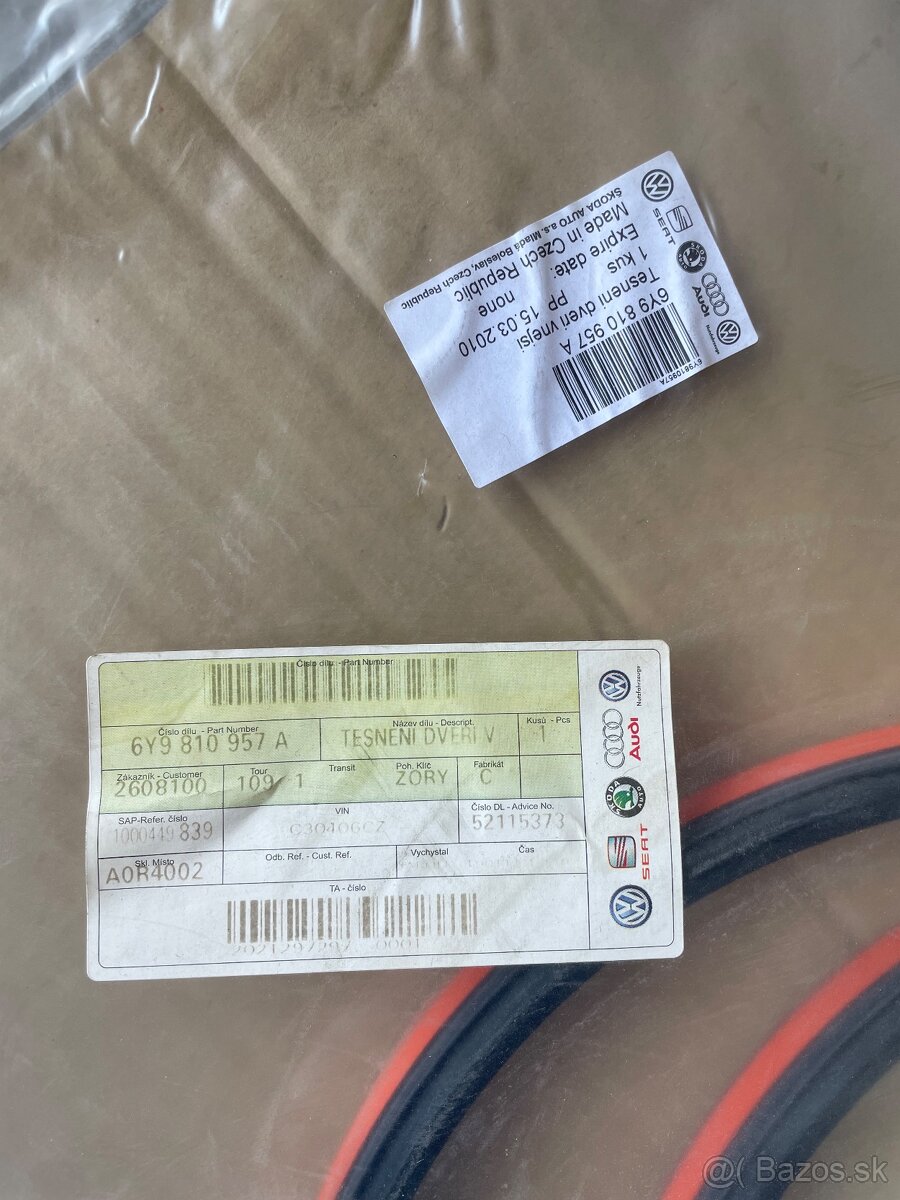 Fabia 1 combi tesnenie lave predne dvere - 2