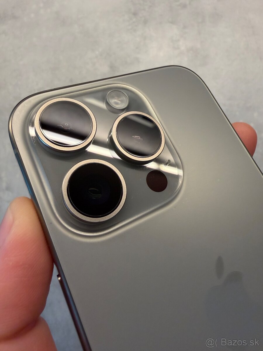 iPhone 15 Pro 128 GB Natural Titanium - 2