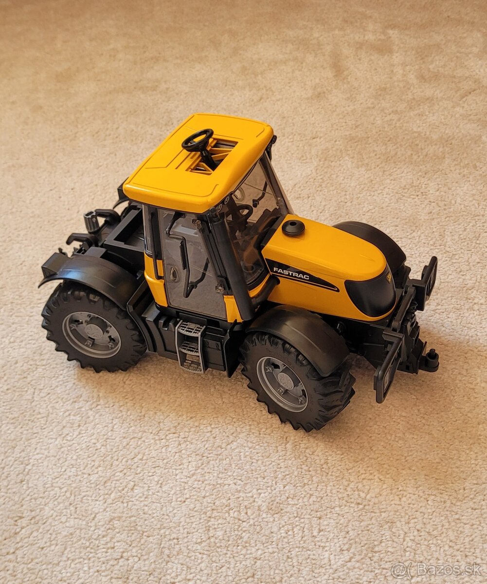 Bruder traktor JCB Fastrac - 2