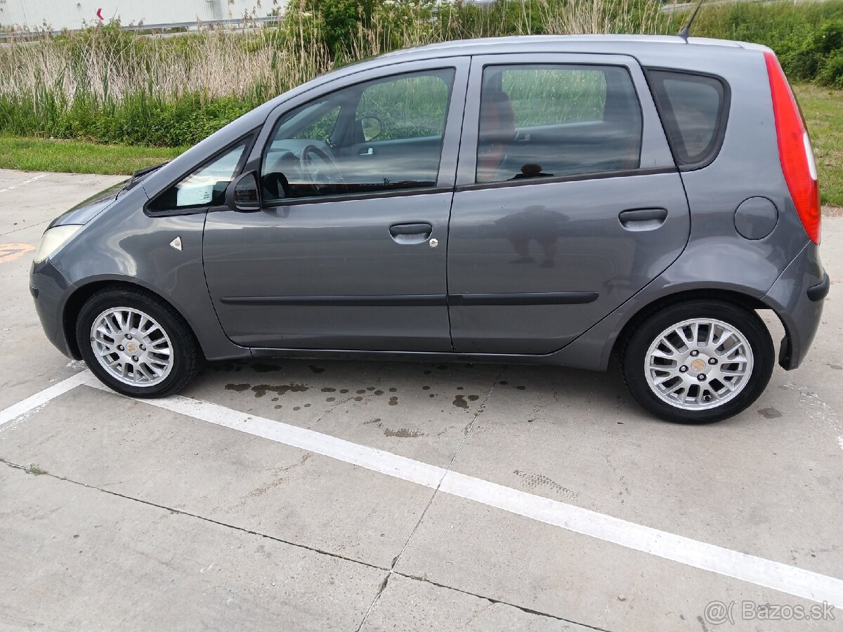 Mitsubishi Colt 1.3i automat - 2