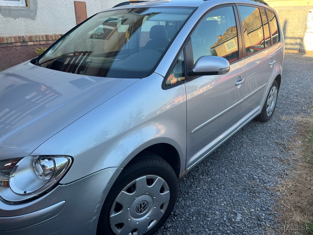 VW Touran - 2
