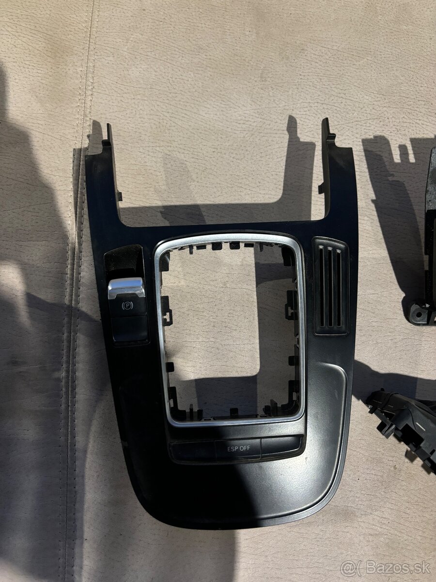 Predam diely na audi a4 b8 - 2