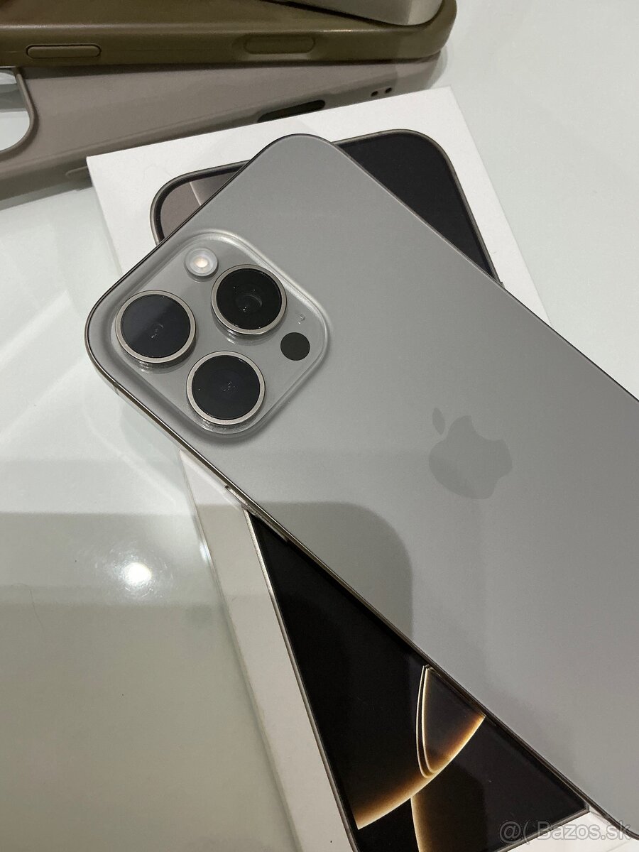 iPhone 16 Pro Max Natural Titanium 256GB - 2