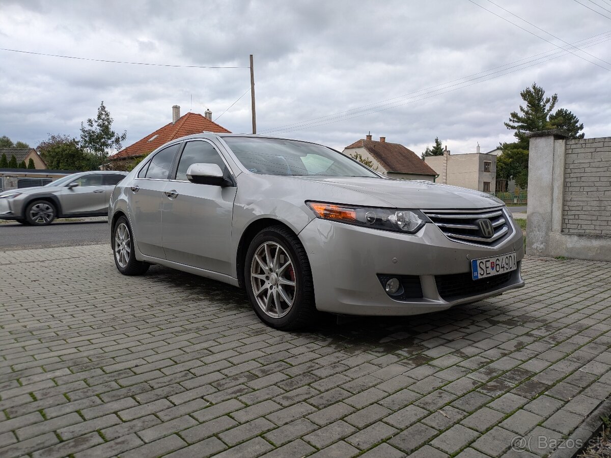 Honda Accord 8 g , 2.2 I-DTEC TOP Executive - 2