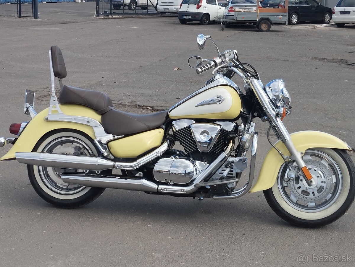 Suzuki VL 1500 Intruder - 2
