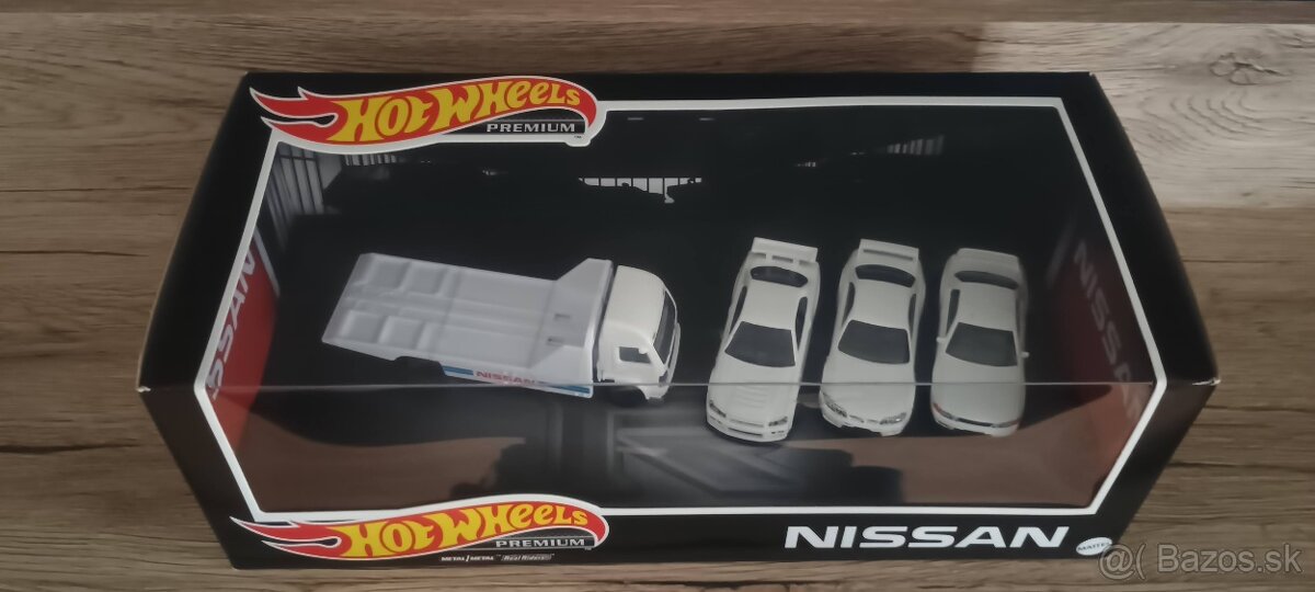 Hot Wheels - Nissan diorama - 2