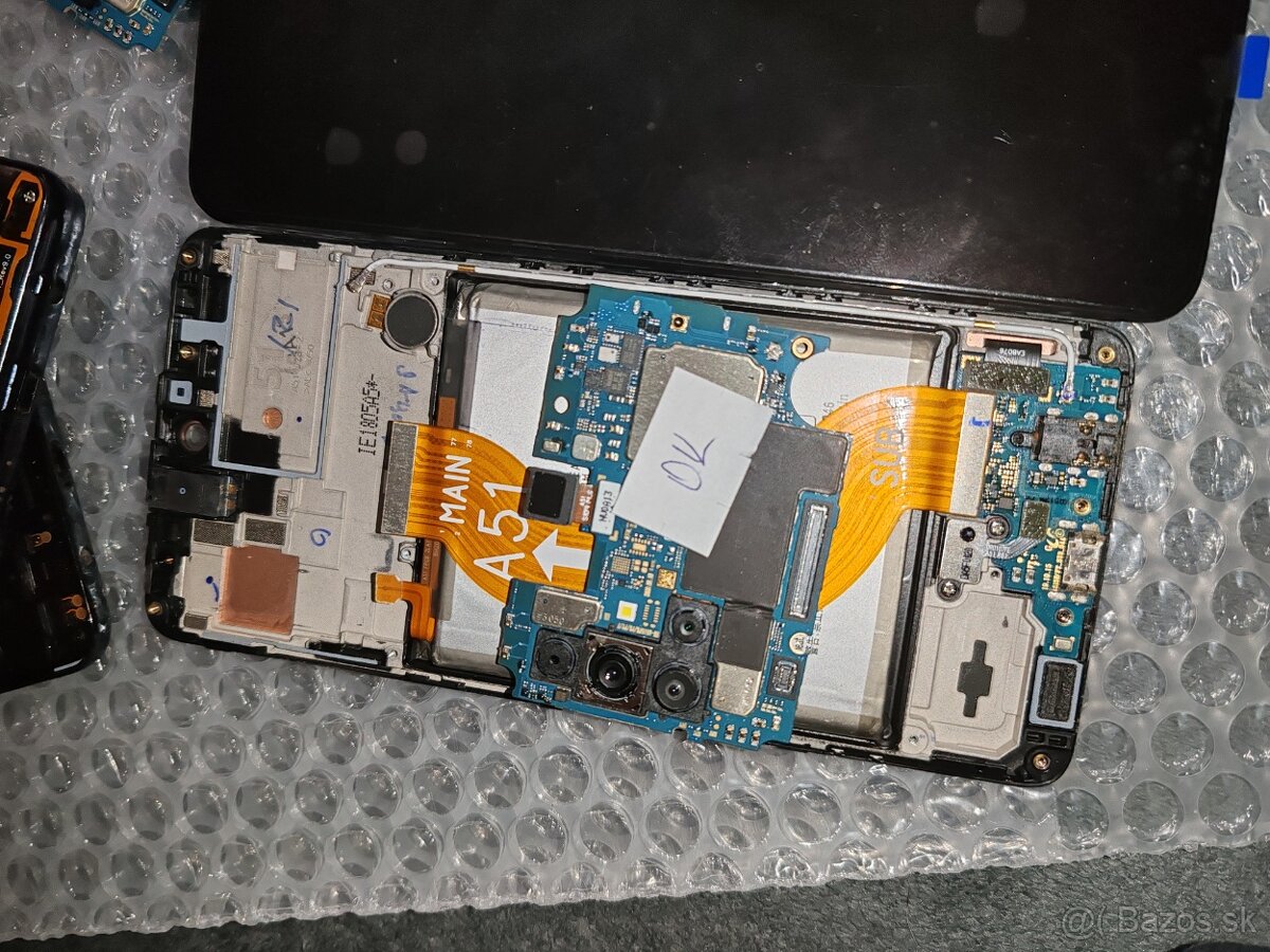 Samsung Galaxy A51 na diely - 2