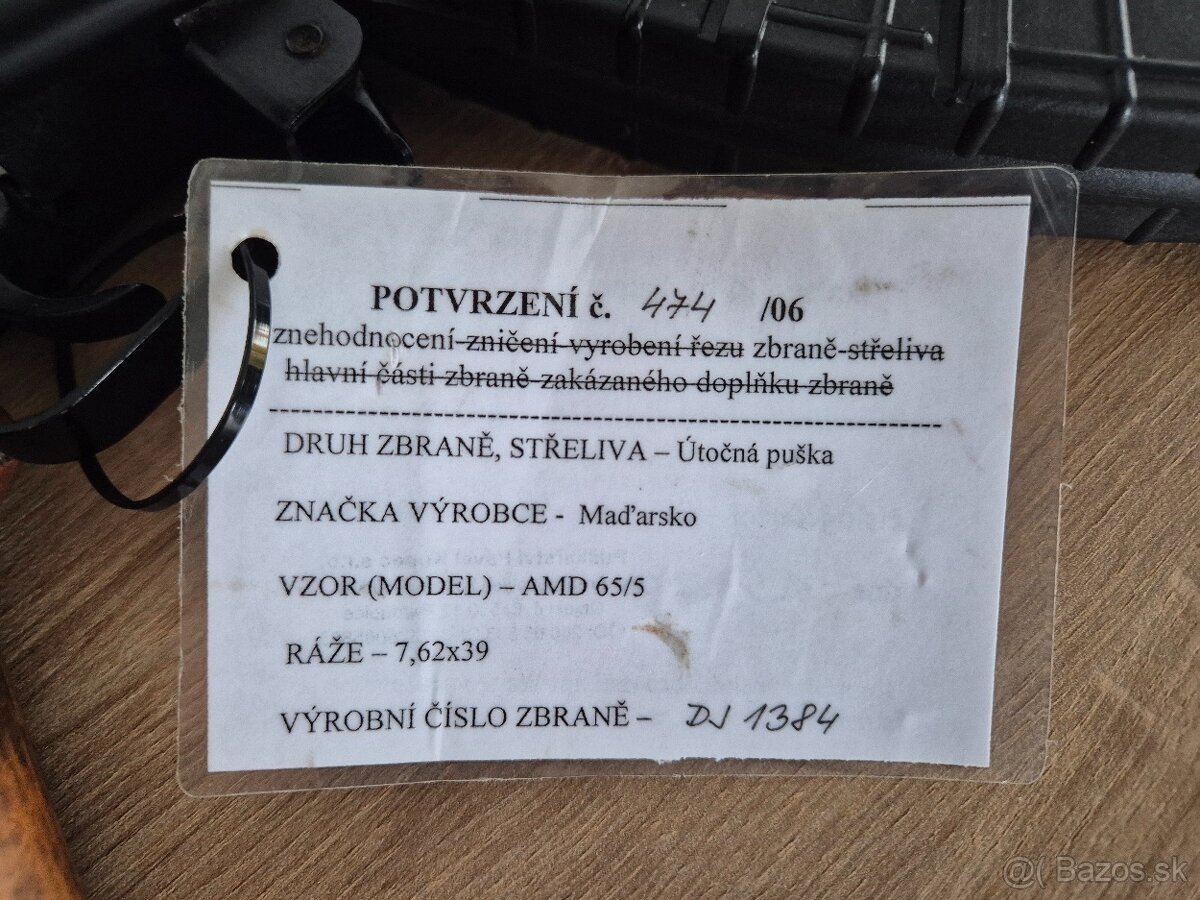 Znehodnotěný samopal AMD 65/5 - 2