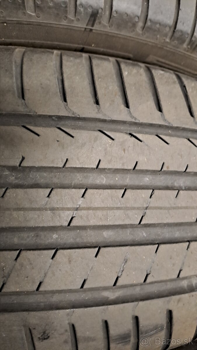 Predám 4ks jazdené letné 225/45r18-91Y Pirelli - 2