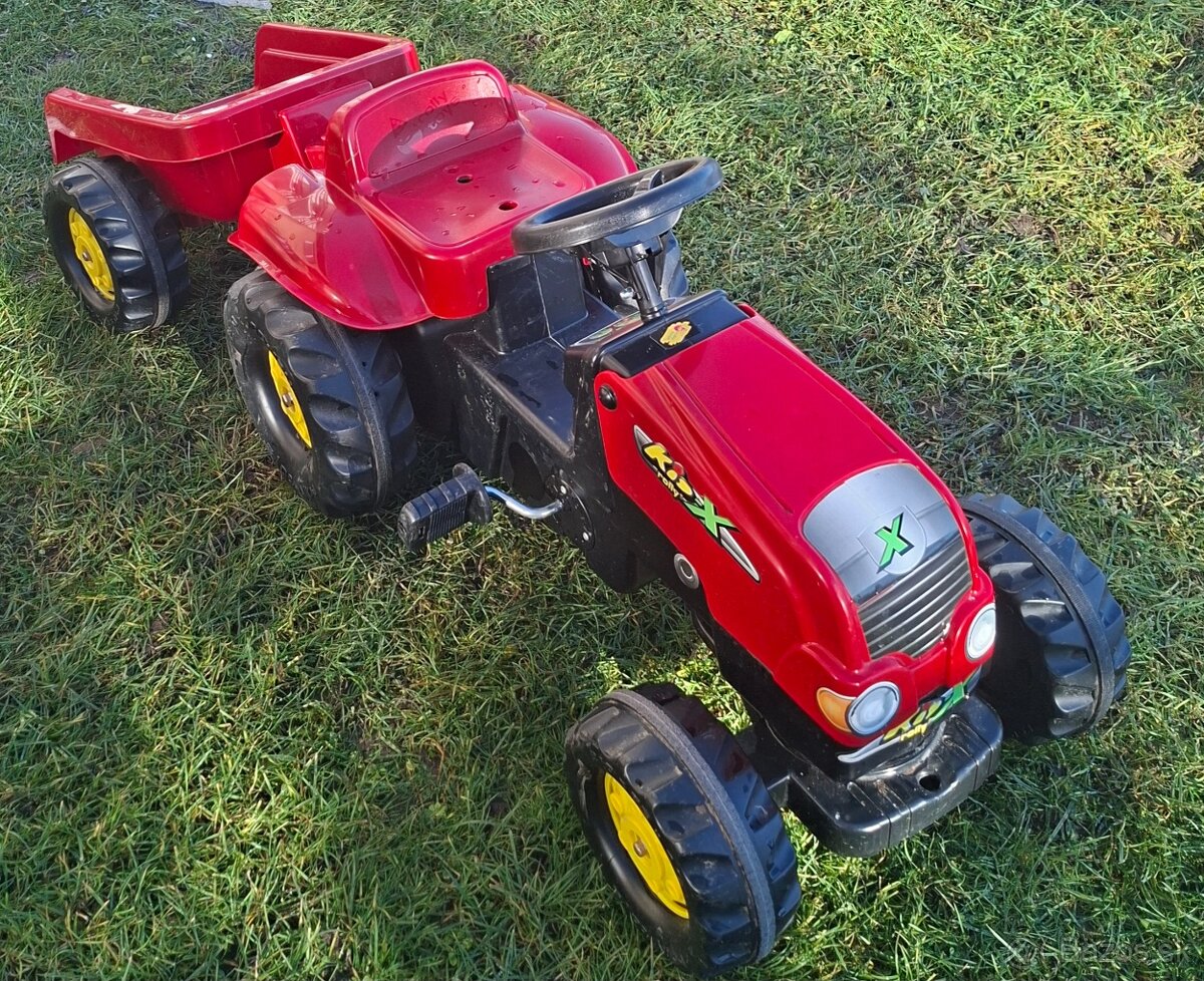 Detský šĺapací traktor s vlečkou - 2