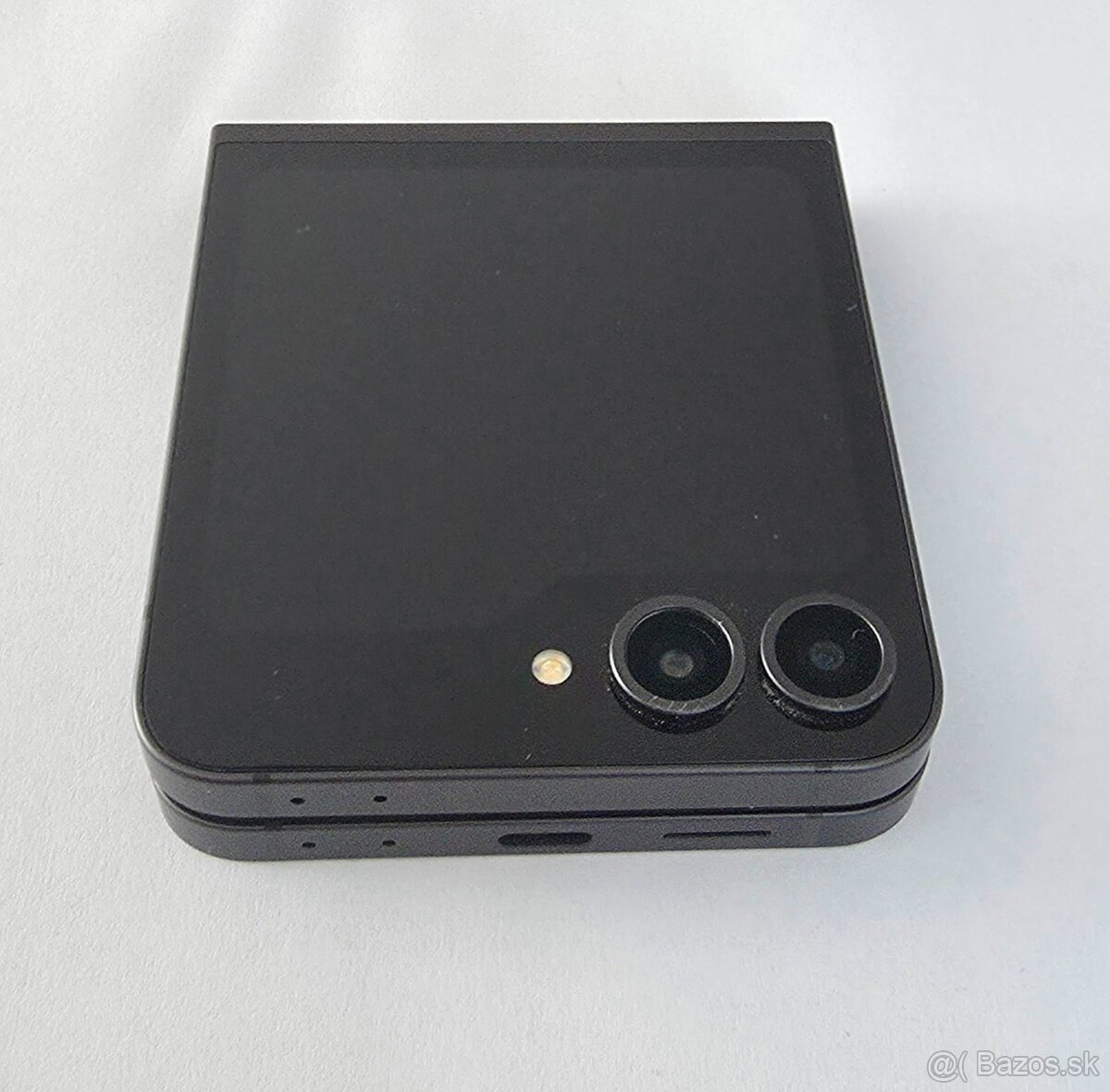 Samsung Galaxy Z Flip6 256 GB – Crafted Black – ako nový - 2